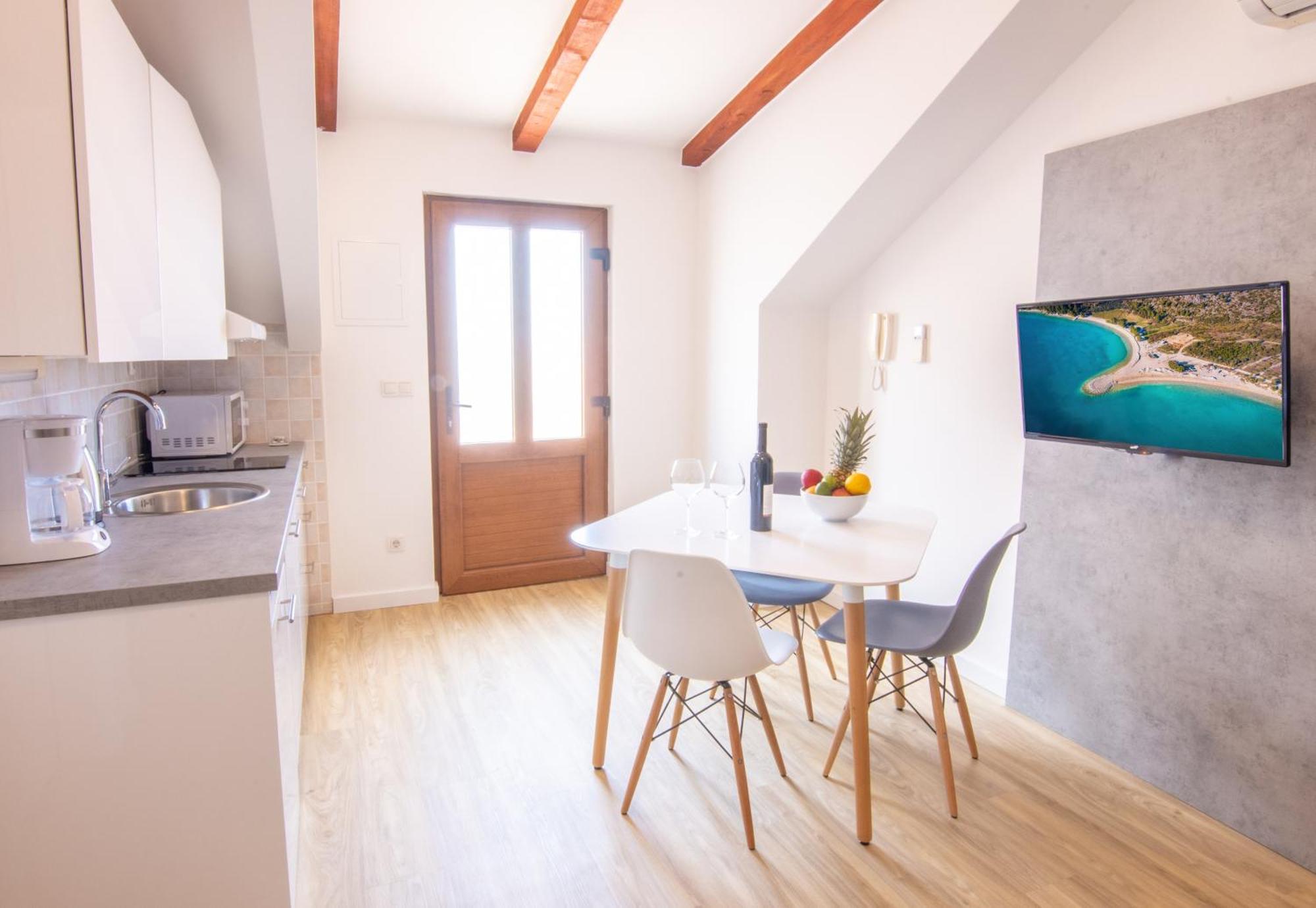 Bed & Breakfast Portun In The Center Башка-Вода Экстерьер фото