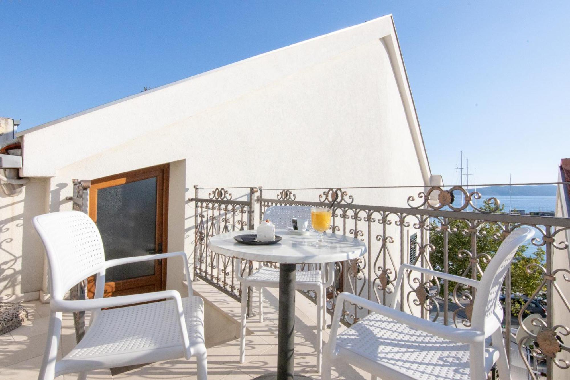 Bed & Breakfast Portun In The Center Башка-Вода Экстерьер фото